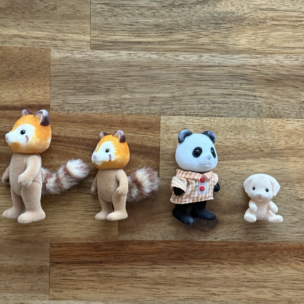 Sylvanian Families Calico Critters Red Panda / Dressed Panda + Baby Lab LOT OF 4